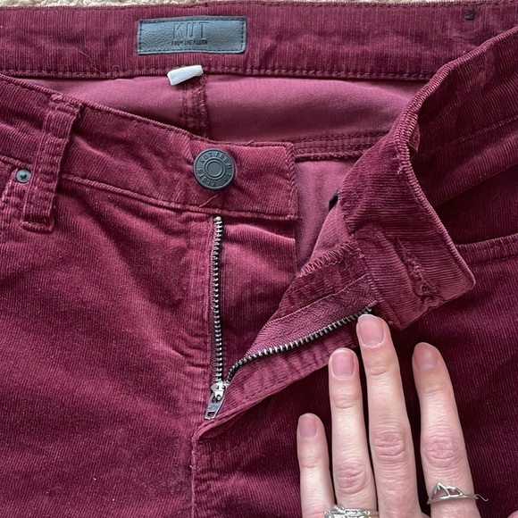 Kut From The Kloth Catherine Boyfriend Jean Mid Rise Women’s 4 Burgundy Wine - Picture 10 of 12